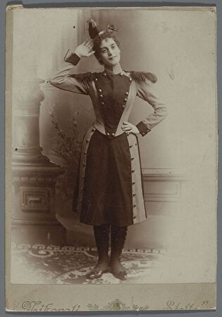 Portrait of Irena Bohuss-Hellerowa (1878-1926), singer and actress, in stage costume